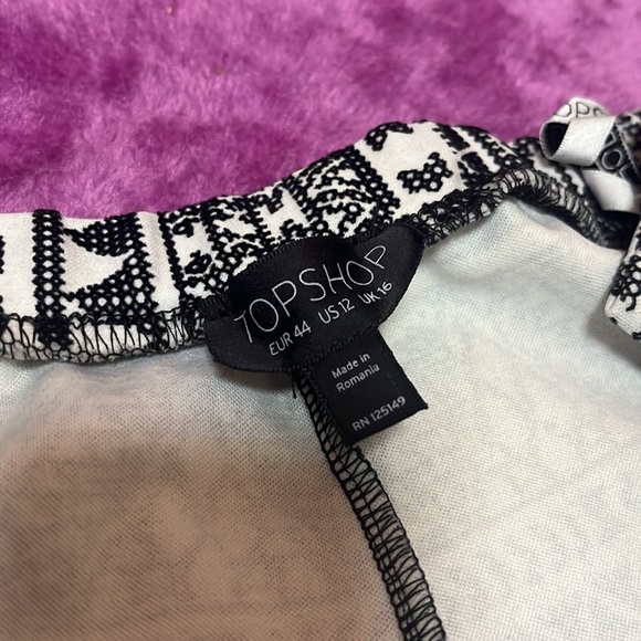 Topshop Thick Leggings/Pants with Design - Picture 4 of 8